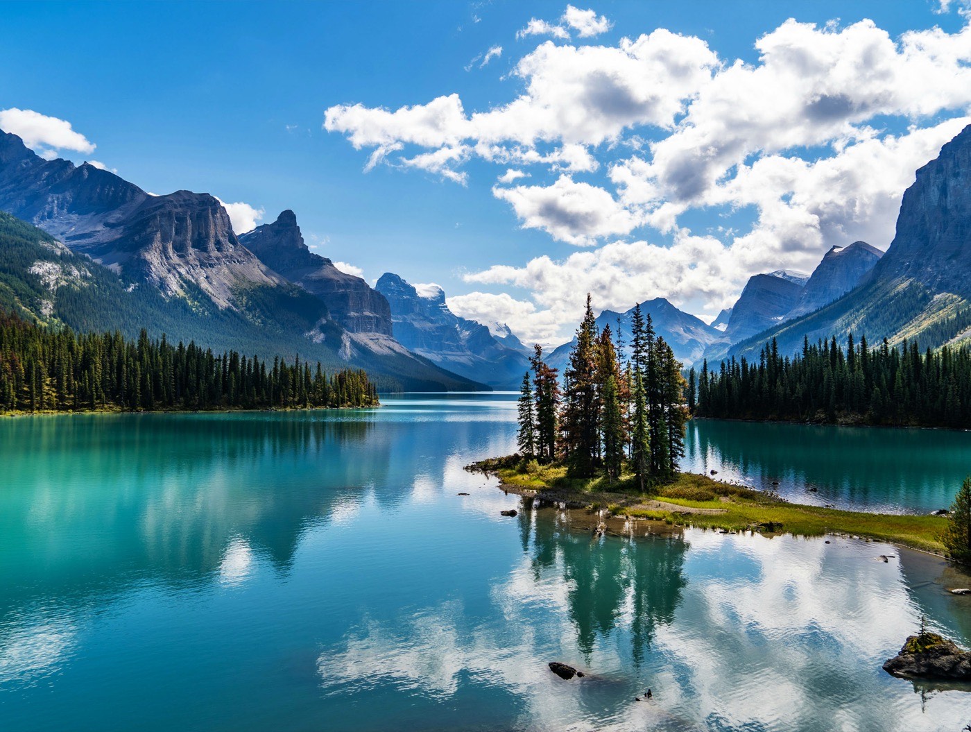 Maligne Lake Improvement District No. 12 Ab Canada