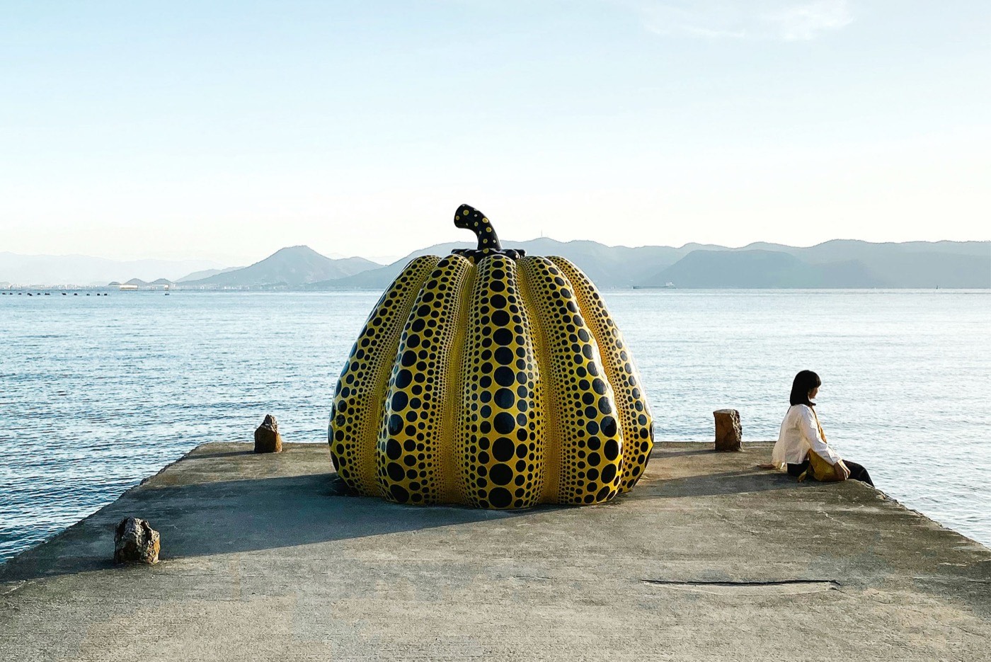 Yellow Pumpkin 3419 Tsumuura Naoshima